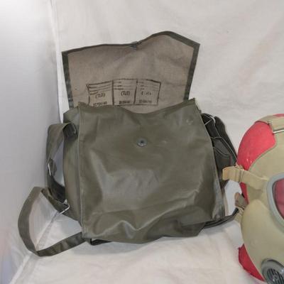 M 10M Gas Mask with Extra Lenses & Case