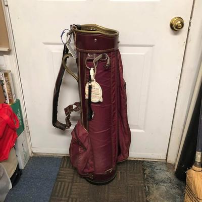 Maroon golf bag