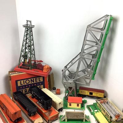 423 Post War Lionel "O" Gauge Train Lot