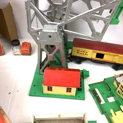 423 Post War Lionel "O" Gauge Train Lot