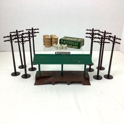 426 PLASTICVILLE Train Accessory Lot