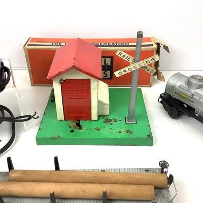 430 Vintage Lionel Multi-Control Transformer Gateman Signal Shack