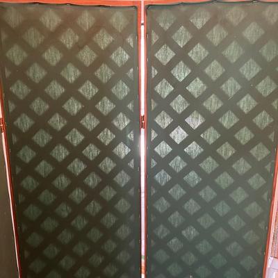Wooden Privacy Screen (L-MK)