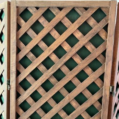 Wooden Privacy Screen (L-MK)