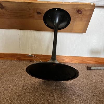 Bench with Metal Tulip Legs/Base (SR-MK)