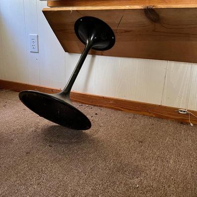 Bench with Metal Tulip Legs/Base (SR-MK)