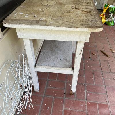 Outside Plant Stands, Potting Table, and More (Y-MK)