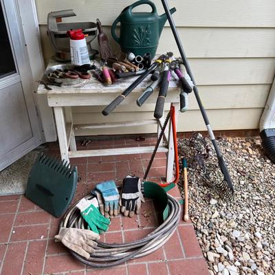 Garden Tools and More (Y-MK)