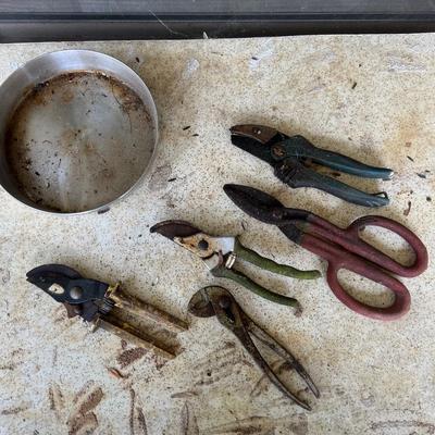 Garden Tools and More (Y-MK)