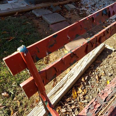 Wood Garden Bench w/ Iron Supports (Y-BBL)