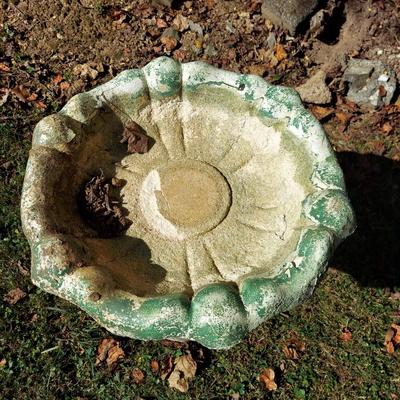 Cement Bird Bath (Y-BBL)
