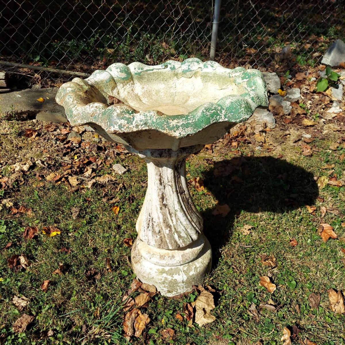 Cement Bird Bath (YBBL)