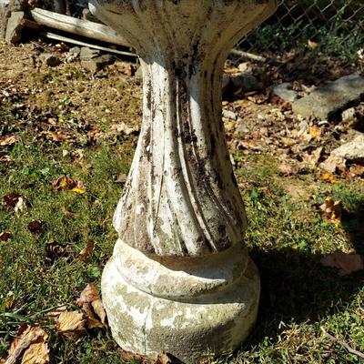 Cement Bird Bath (Y-BBL)