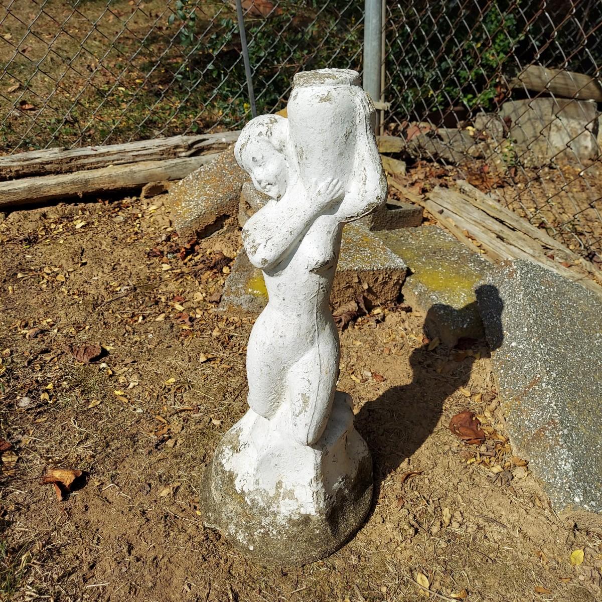 Cement Statue (Y-BBL) | EstateSales.org