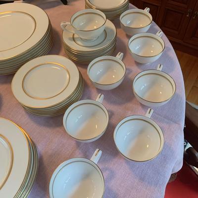 Fukagawa Imperial Bone China Setting For 8 + Several Serving Pieces