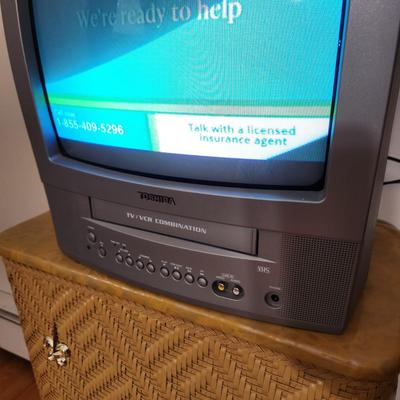 Toshiba Tv /VCR Combo Model MV13N3 Tested Working