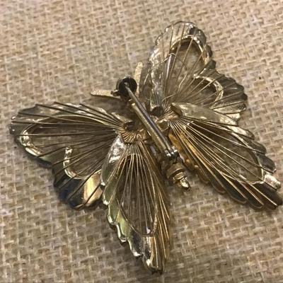 Vintage Signed Monet Butterfly Filigree White Enamel Gold Tone 1 3/4â€ Brooch Pin