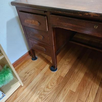 Solid Wood Office Desk 60x34x30H Kneehole 26"