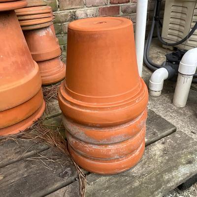 O1247 Lot of 4 Terra Cotta Pots