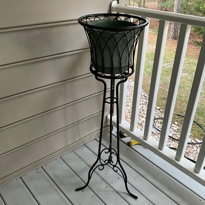 O1256 Black Wrought Iron LYON SHAW Plant Stand