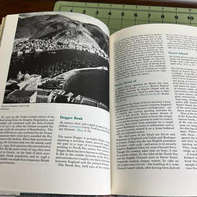 Standard Encyclopedia of the World's Books set of 2