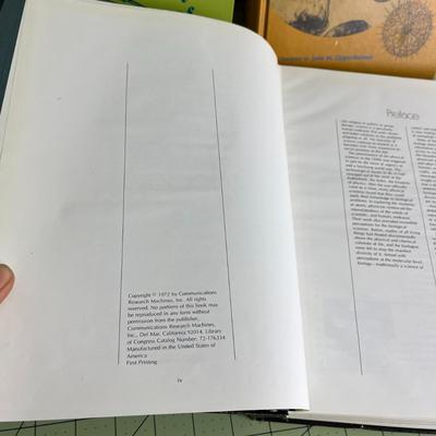 3 Type of Biology Books