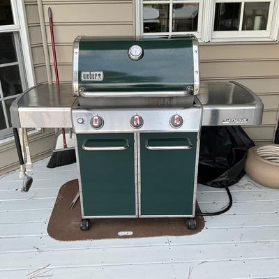 O1266 Large WEBER Genesis Special Edition Gas Grill