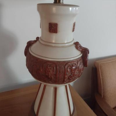 Mid-Century Marlboro Italian Pottery Ming Style Table Lamp
