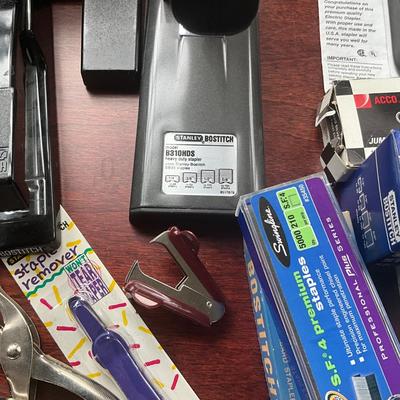 DO1297 Large Stapler Lot