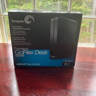 DO1303 Seagate Go Flex Desk Hard Drive