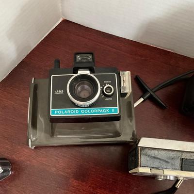 DO1339 Lot of Vintage Photo Cameras