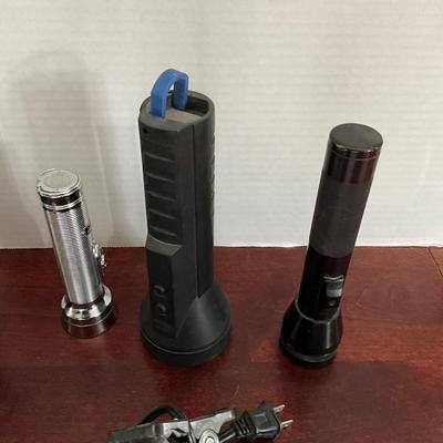 DO1346 Lot of Flash Lights , Throw Knife , Digital Compass