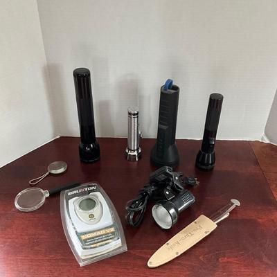 DO1346 Lot of Flash Lights , Throw Knife , Digital Compass