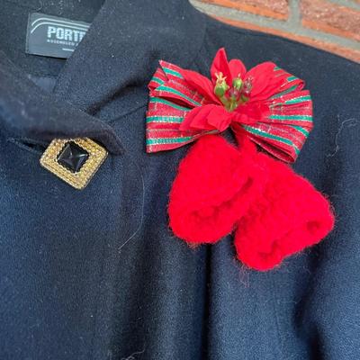Portrait brand Black Coat
