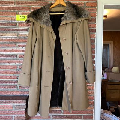 Country Pacer fur lined hoodie coat