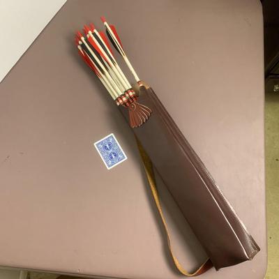 Arrows with Leather Case