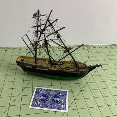Green & Yellow Ship
