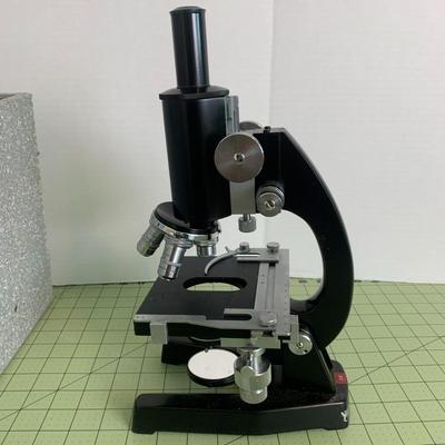 Wolfe Wetzlar NR 28766 Microscope with Case