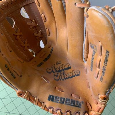 Regent Baseball Glove