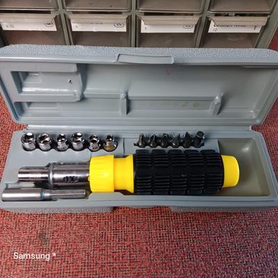 Work Lamp and Nail/Screw Organizer