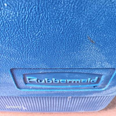 Rubbermaid Cooler