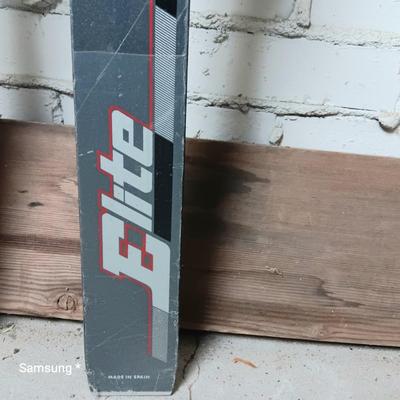 Rossignol Elite Skis with Bindings