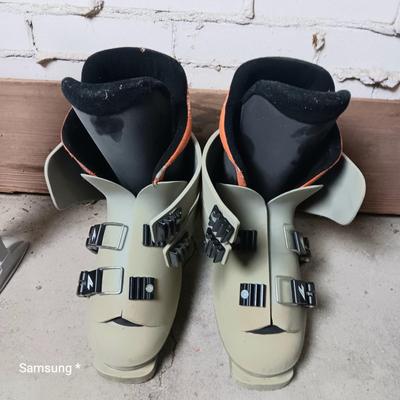 Lange Ski Boots
