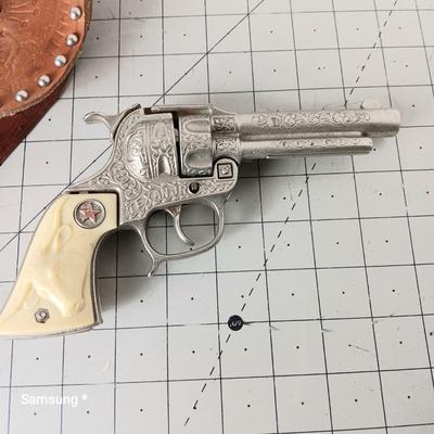 Vintage Toy Revolver and Case