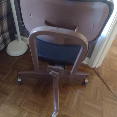 Vintage Industrial Swivel Office Chair