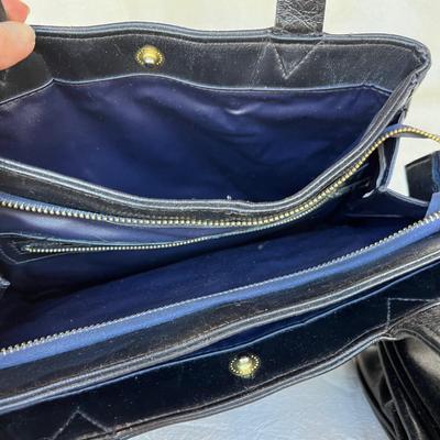 2 black purses
