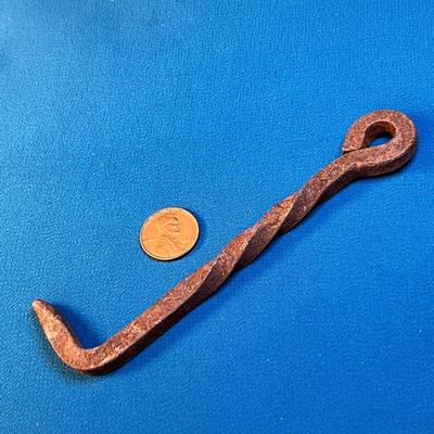 RUSTY IRON BLACKSMITH FORGED TWISTED SHAFT HOOK WITH EYE END