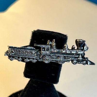 V.&T.R.R. TRAIN TIE CLIP NICE DETAIL