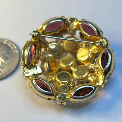 BEAUTIFUL PURPLE, GREEN RHINESTONE BROOCH WITH GOLD TONE LEAVES
