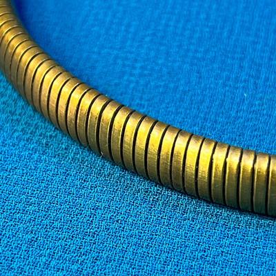 VINTAGE ANTIQUE GOLD TONE SERPENTINE-STYLE CHOKER NECKLACE